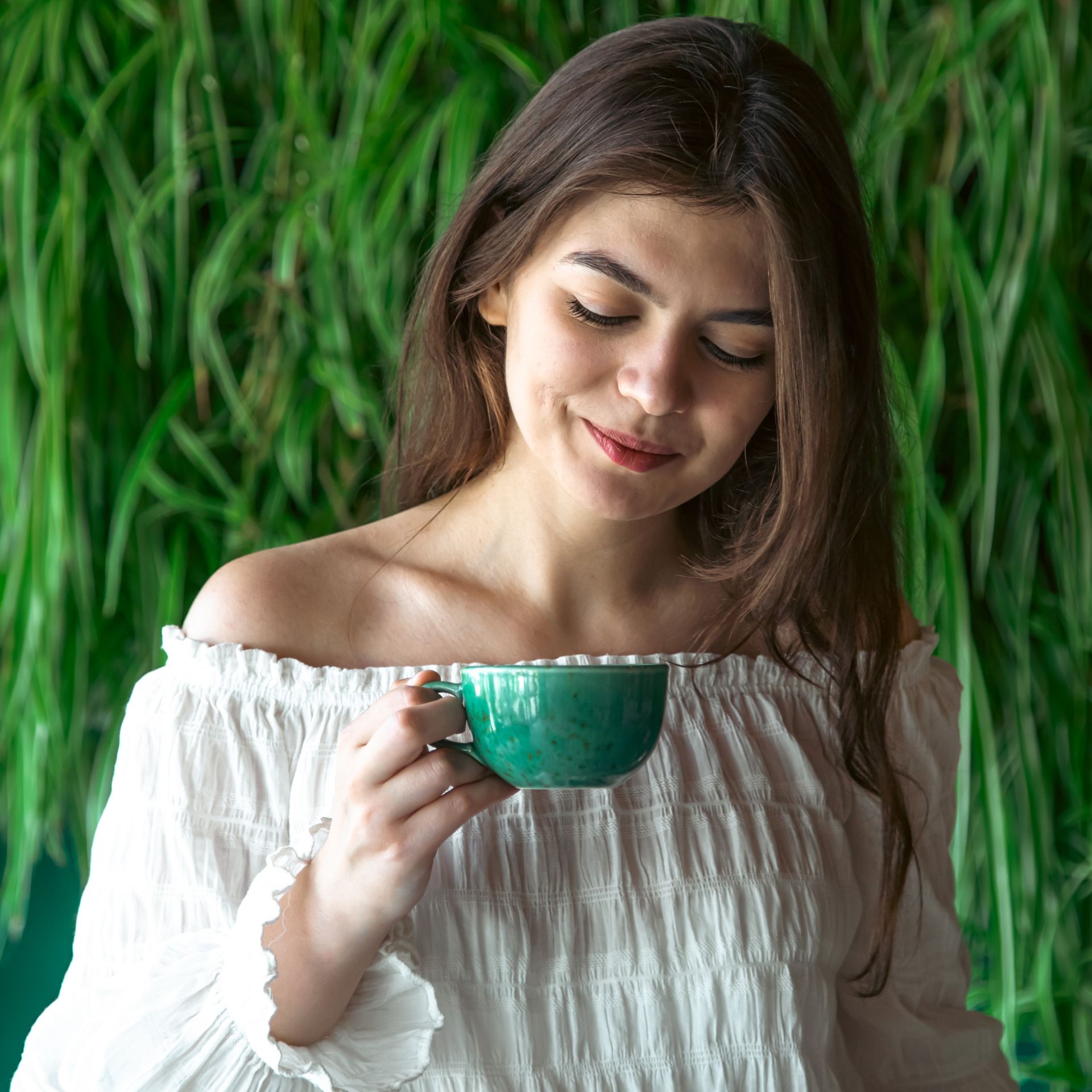 Vamnaya Tulsi Green Coffee | Daily Wellness Drink Powder | 500mg Chlorogenic Acid, L-Theanine, Sunfiber® | Weight Management, Immunity and Focus | No Sweetener | 15 Sachets