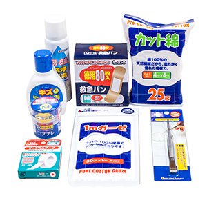 Leader First Aid Bag M (sanitary material set)