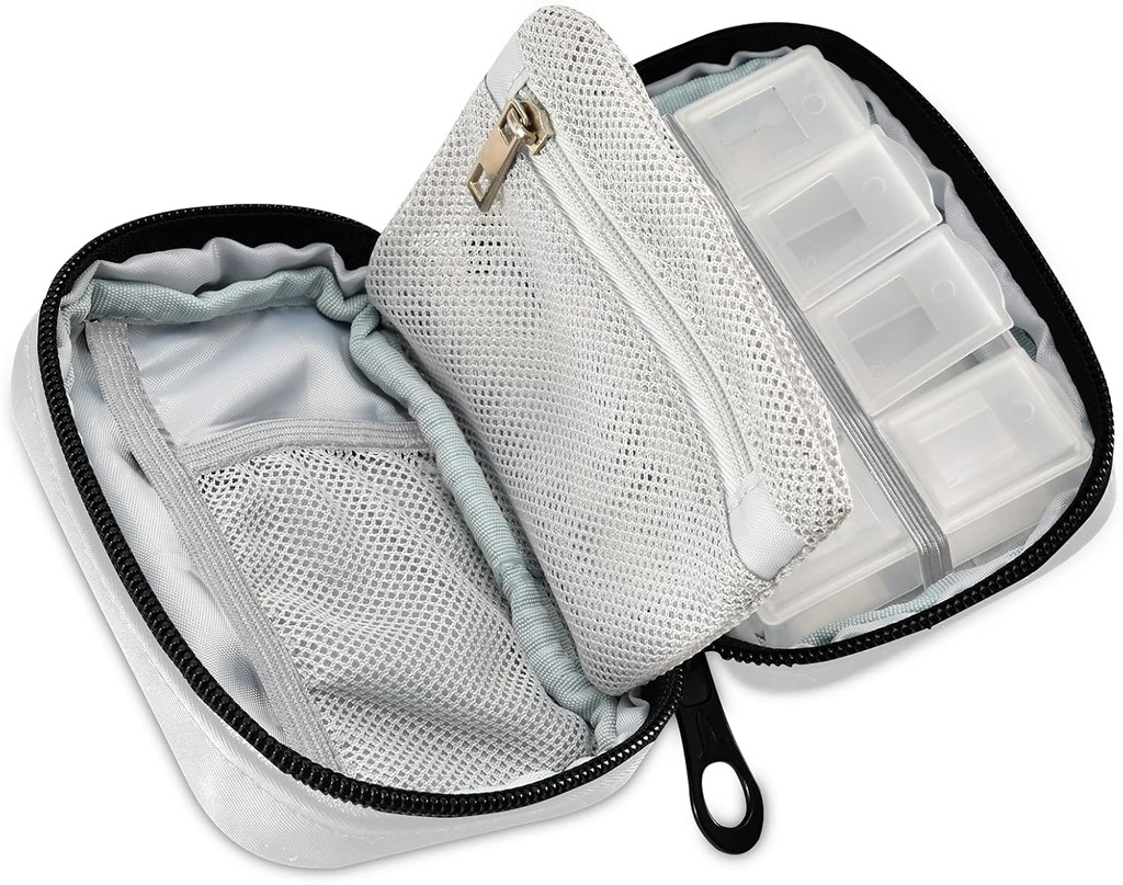 funny-giraffe-pill-box-7-day-pill-case-t-2.jpg