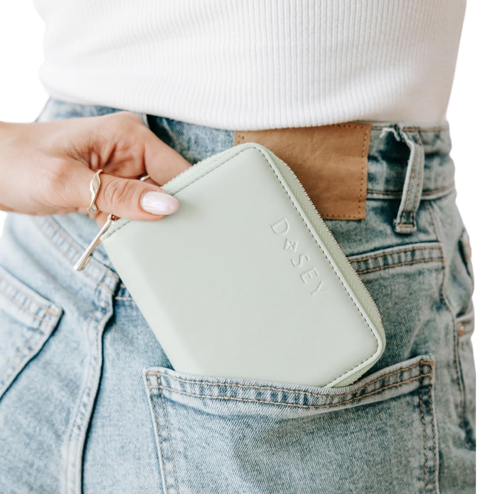dosey-wellness-wallet-travel-pill-organi-2.jpg