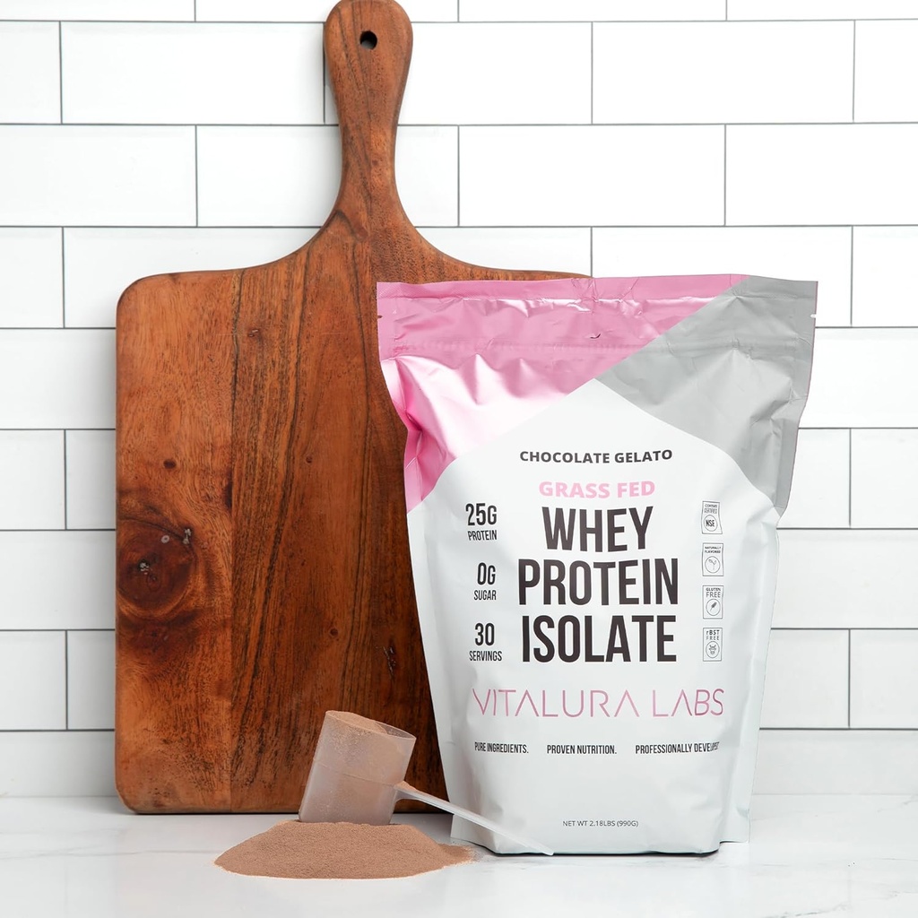 Vitalura Labs Isolate de protéines de lactosérum d'herbe - Protéines 25g (DV 50%) par portion - Isolate de 100 % de lactosérum - Contenu du FNS Certifié - Gelato au chocolat Aromatisé - Pas de remplissage - Digestion facile - 30 portions