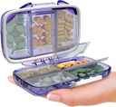 Travel Pill Organizer - Moisture Proof Portable Vitamin Holder mit 7 Komponenten, Kompakte Ergänzung Case für Geldbeutel Essential Medicine Kit für Reisen Pocket Pharmacy mit Etiketten, Lila
