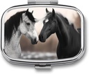 Black and White Horses Square Pill Box, 2 compartiments décoratifs Pocket Pill Box for Pocket or Purse Portable Mini Travel Medicine Tablet Organizer Pill Case