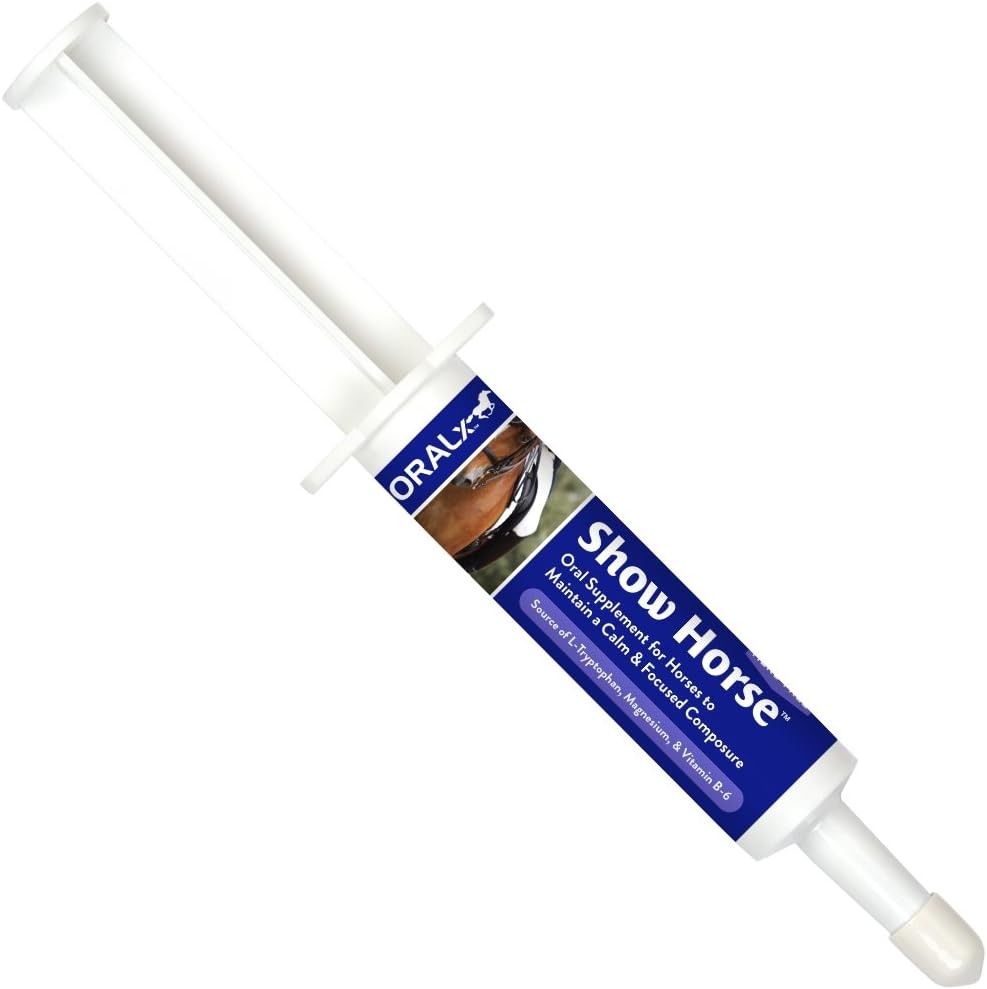 Mostra a Cavallo. Paste calmante senza erbe per cavalli. L-Tryptophan, Vitamine & Minerali per aiutare a mantenere la calma, la concentrazione durante eventi e trasporti. Easy-Dose Syringe. 1.2 Oz. USA-Made.