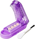 JohnBee Pille Cutter Splitter für kleine und winzige Pillen. Verstellbare Pille Splitter schneidet genau mehrere Pillen auf einmal. Scharfe Klinge mit Sicherheitsgarde. rutschfester Silikonrand (Dark Purple)