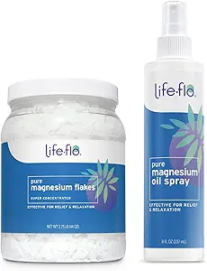 Life-flo Pure Magnesium Öl Spray 8oz und Magnesium Flakes für Bad 44oz - Magnesium Chloride aus dem Zechstein Meeresgrund - Relief und Entspannung Bundle - Beruhigt Muskeln und Gelenke - 60-Tag Garantie