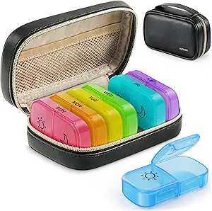 AUVON Weekly Pill Organizer 2 Mal am Tag mit PU-Leder-Tasche, Reisen AM PM Pille Box 7 Tag mit ein-Side große Öffnung Design für einfache Füllung, Tragbare Pille Fall für Vitamine, Medikamente, Ergänzungen